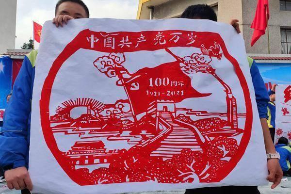 探索张艺谋曾经被问谁是中国最好的演员,他说出了两个名字,这两个名字是什么?,进入知识星球平台,尽览精彩资讯!